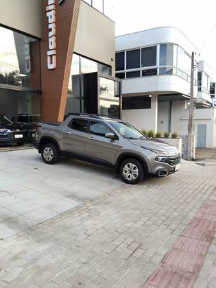 FIAT TORO 1.8 16V EVO FLEX FREEDOM AT6 FIAT TORO 1.8 16V EVO FLEX FREEDOM AT6
